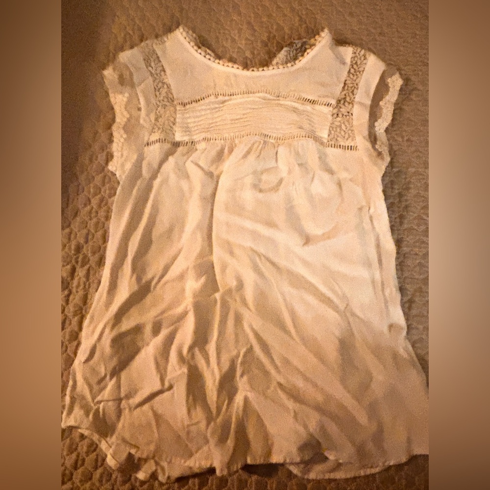 Daniel Rainn Ivory Lace Detail Top